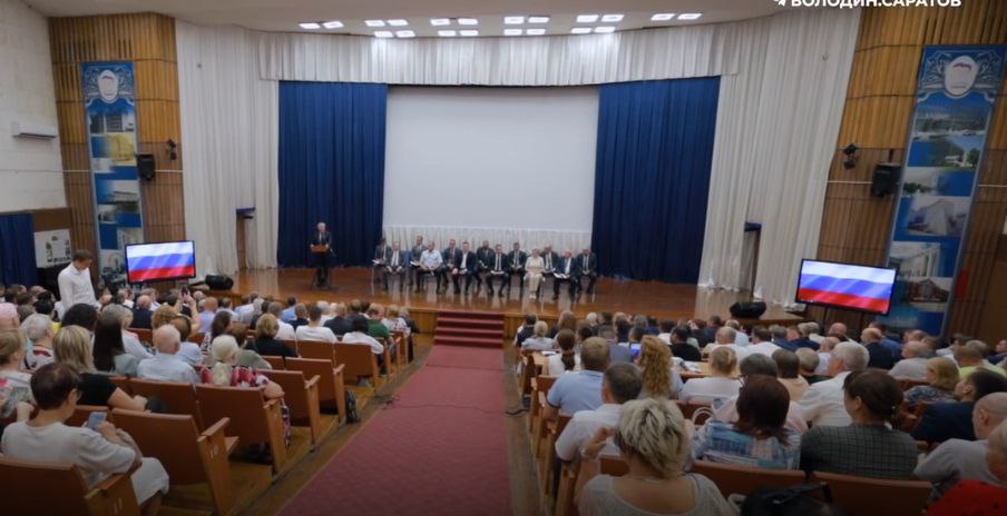 Володин о ремонте дворов в Светлом: все пока только в раскопках